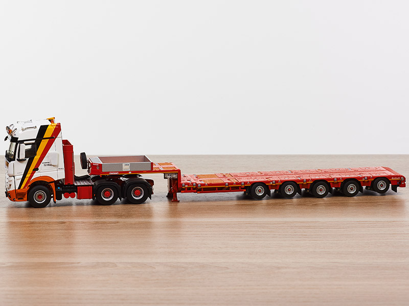 01-4010-mercedes-benz-actros-big-space-6x4-manoovr-5-axle-2