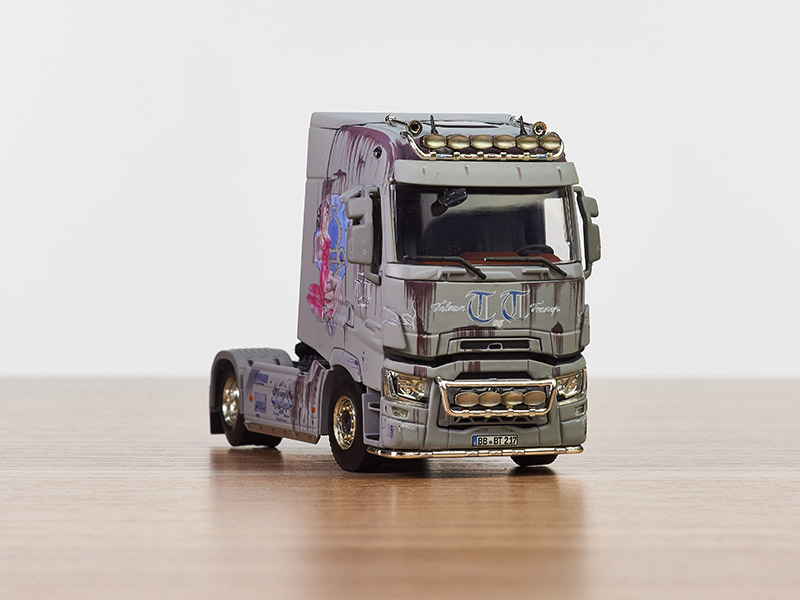 01-3597-renault-trucks-t-high-4x2-1