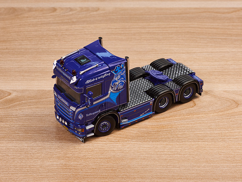01-4044-scania-streamline-highline-6x2-tag-axle-5