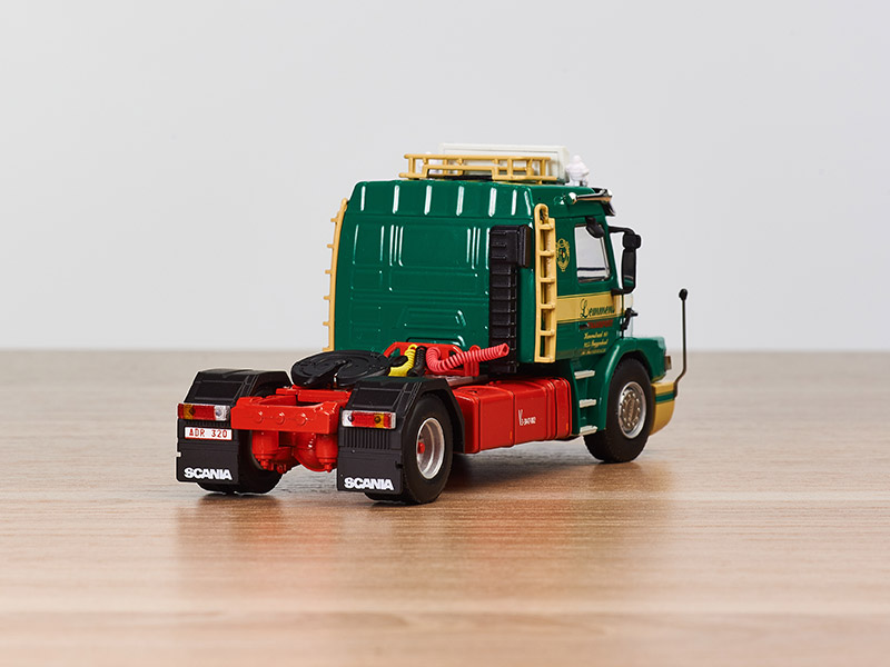 01-4494-scania-3-series-torpedo-4x2-2