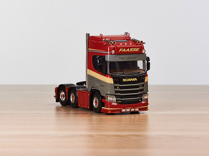 01-4631-scania-r-highline-cr20h-6x2-twin-steer-1