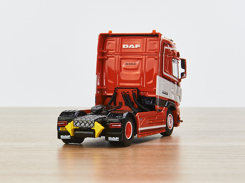 01-4150-DAF-XG-4X2-2