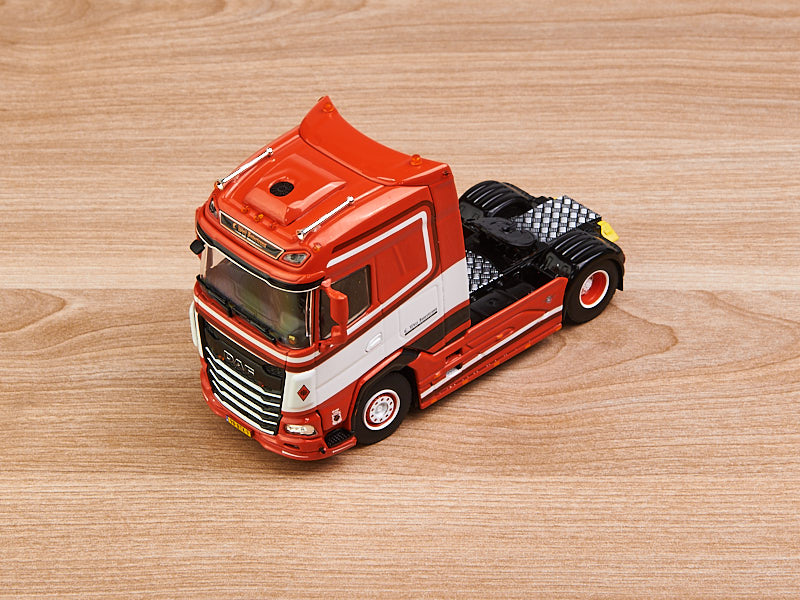 01-4150-DAF-XG-4X2-4