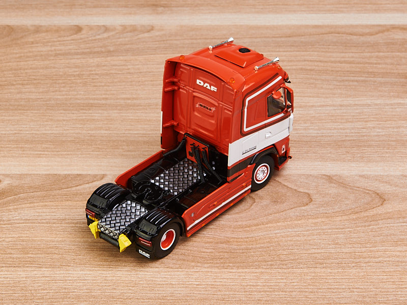 01-4150-DAF-XG-4X2-5