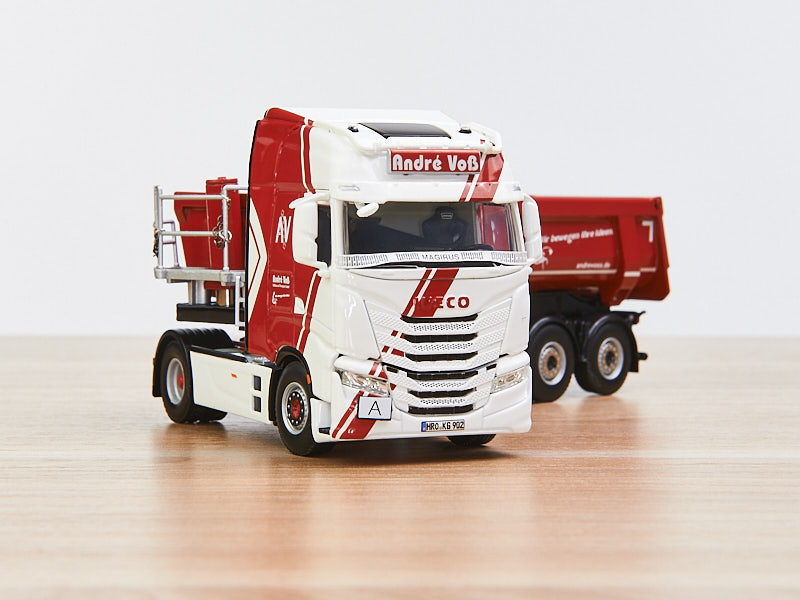 01-4233-IVECO-S-WAY-AS-HIGH-4X2-HALF-PIPE-TIPPER-TRAILER-3-AXLE-1