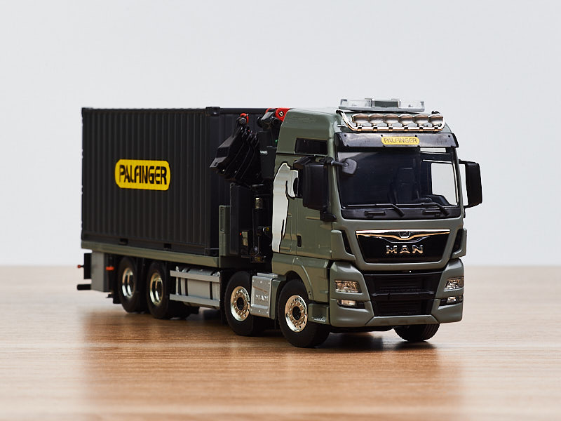 02-3668-04-2216-MAN-TGX-XXL-EURO-6C-(FACELIFT)-RIGED-FLATBED-TRUCK-8X4-1