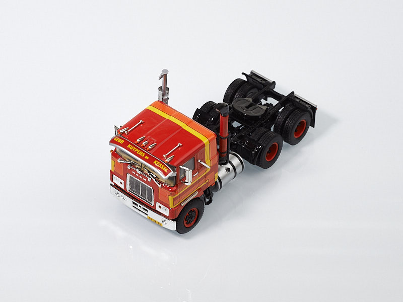 AL6_8033
